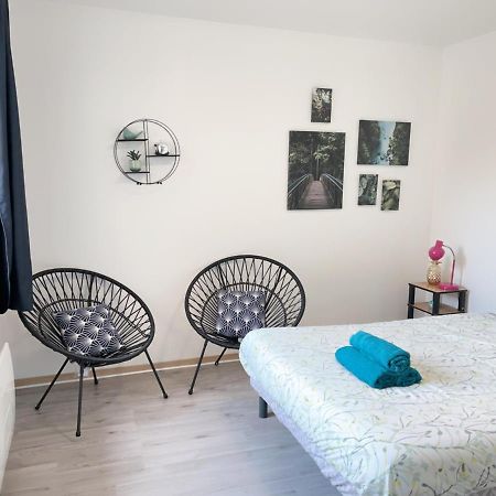 Jolie Appartement 2 Chambres 65M2 Au Centre Ville Fontenay-le-Comte Kültér fotó