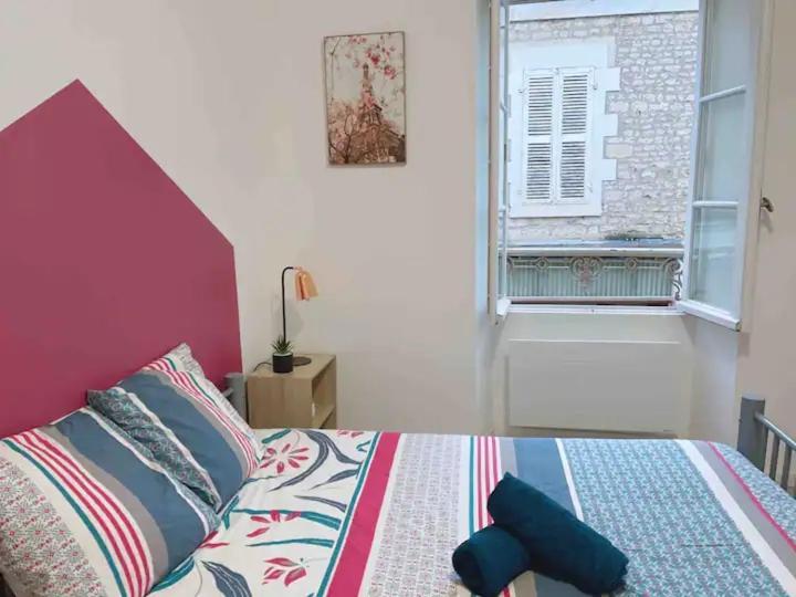 Jolie Appartement 2 Chambres 65M2 Au Centre Ville Fontenay-le-Comte Kültér fotó